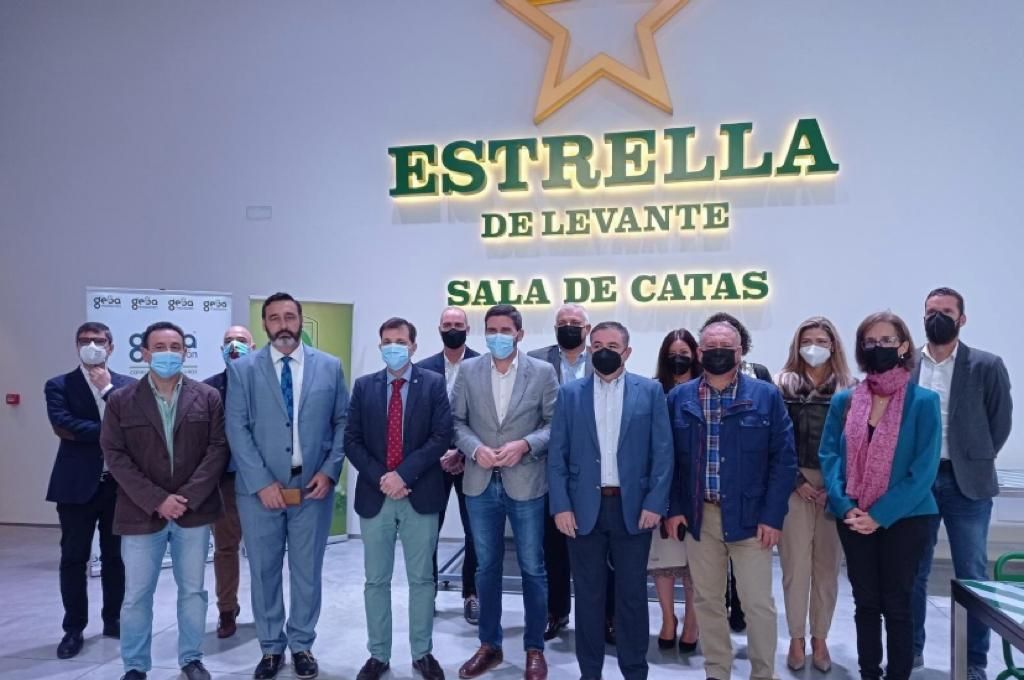 Foto de CAFE AMBIENTAL DE AEMA CON ANTONIO LUENGO