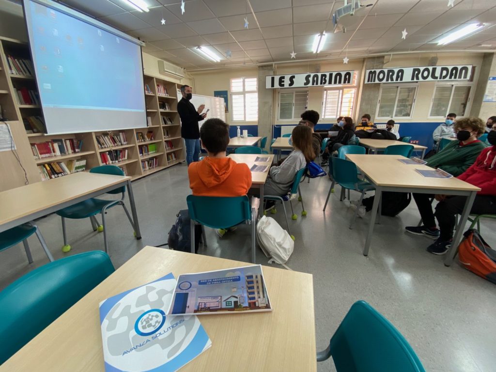 Foto de Jornada de Formación de Avanza Fibra en un instituto de FP