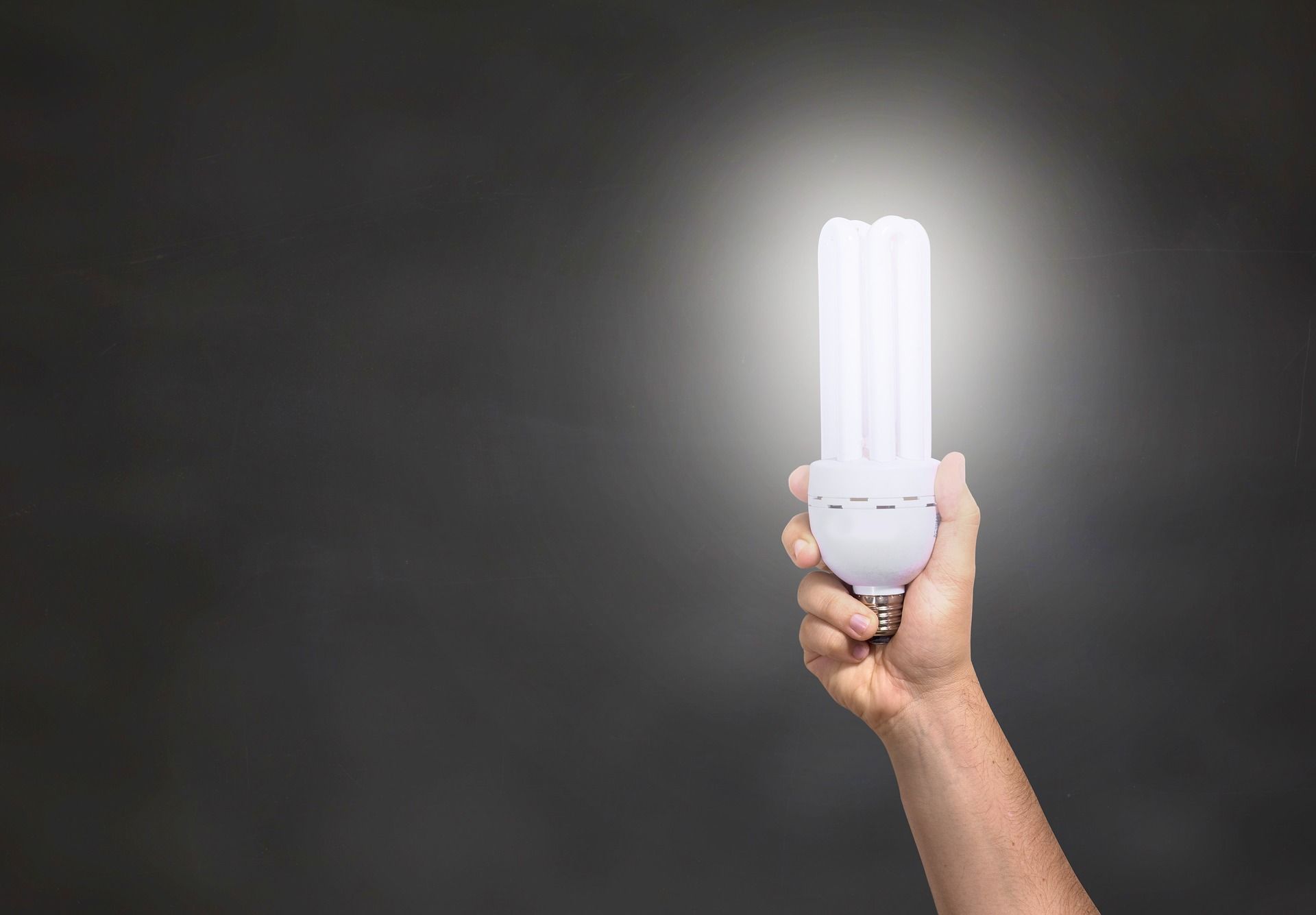 Cómo ahorrar en la factura de luz: ¿Es posible?