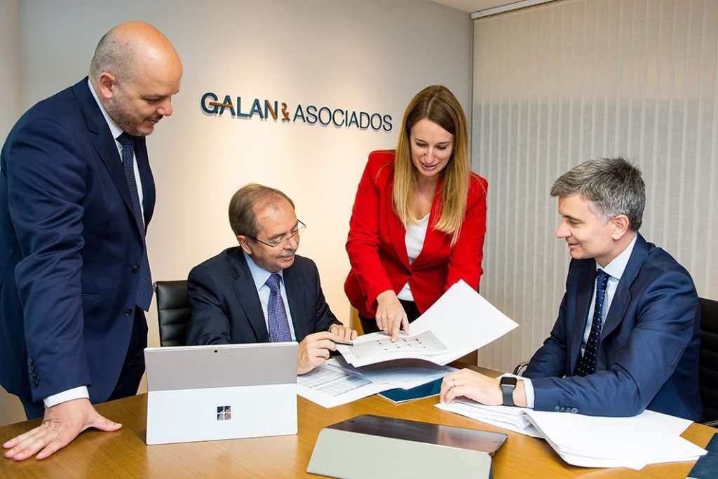 Foto de El equipo del despacho de abogados Galán & Asociados.