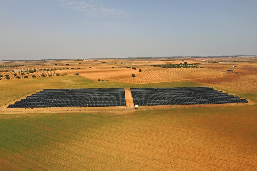 Foto de Parque de generación fotovoltaica desarrollado por EiDF