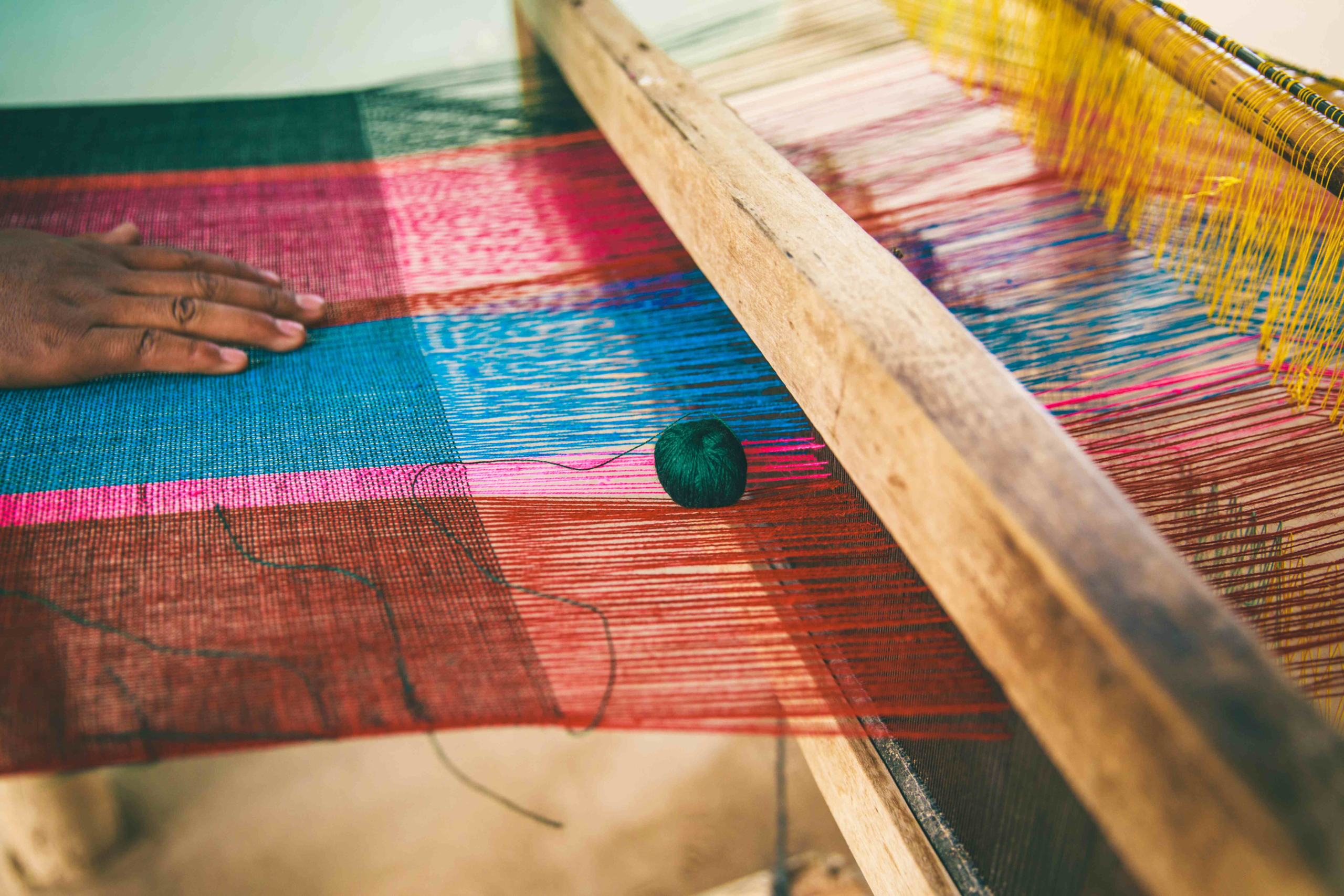 La ruta de los telares argentinos y sus tejedoras: un viaje para recorrer la cultura textil y artesanal del país