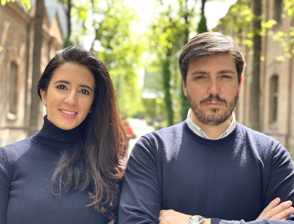 Foto de Laura y Héctor, Cofundadores de Chargy