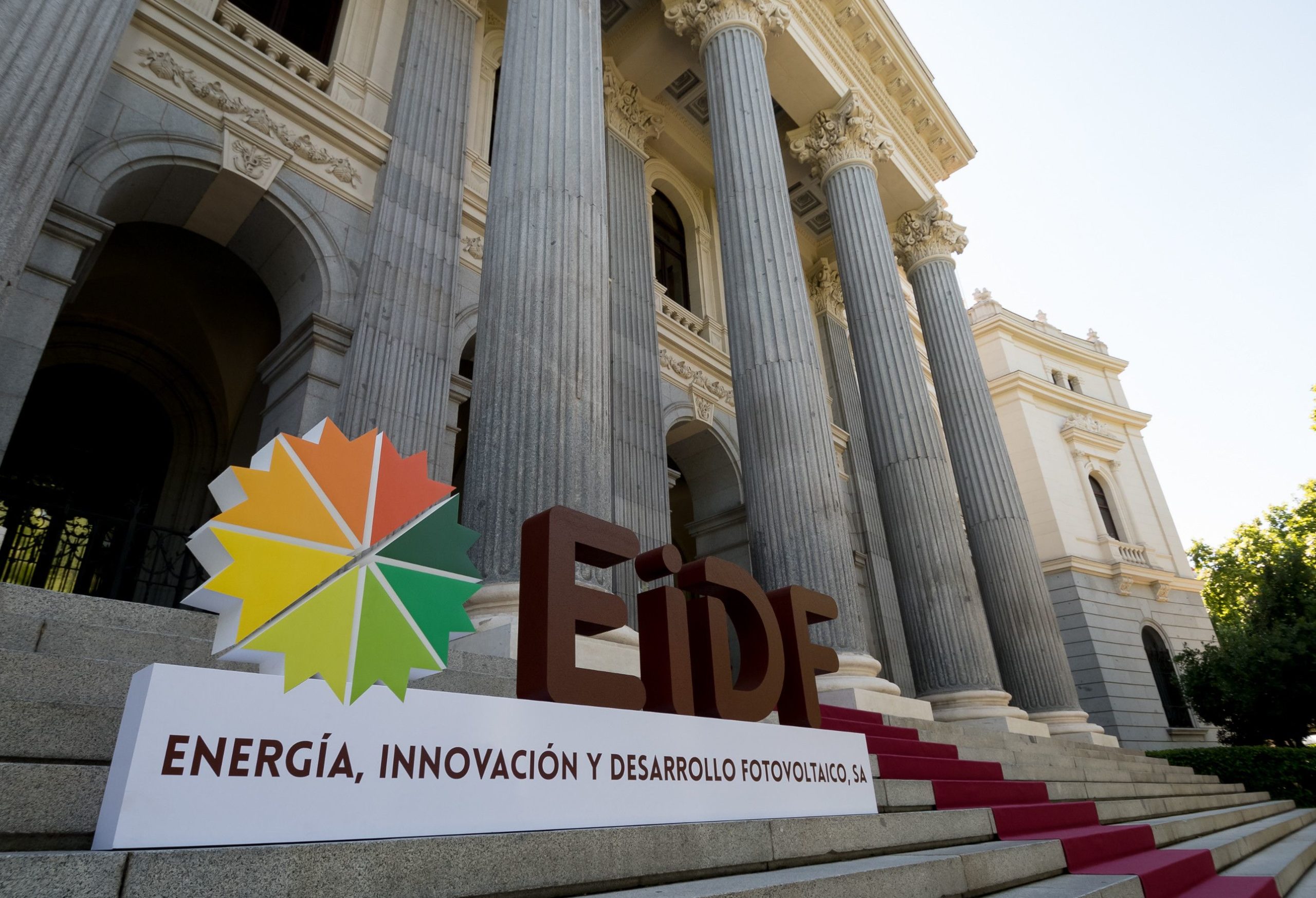 EiDF Solar crece en comercialización al alcanzar un acuerdo de compra con Nagini, del Grupo AC Solutions