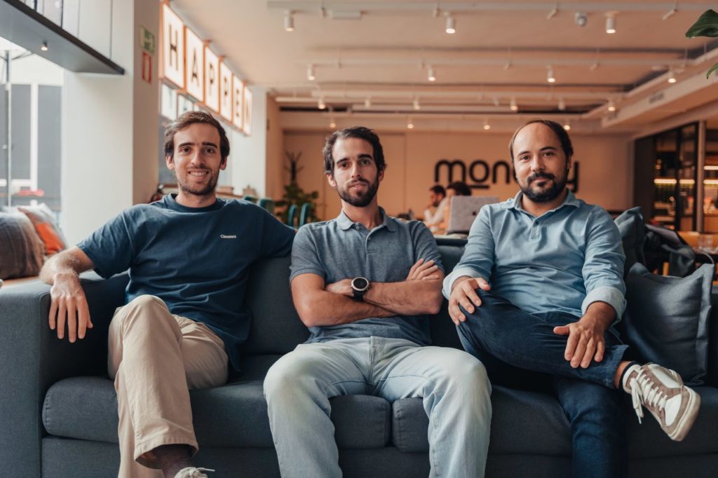 Foto de Los tres fundadores de Cleverea. De izquierda a derecha,