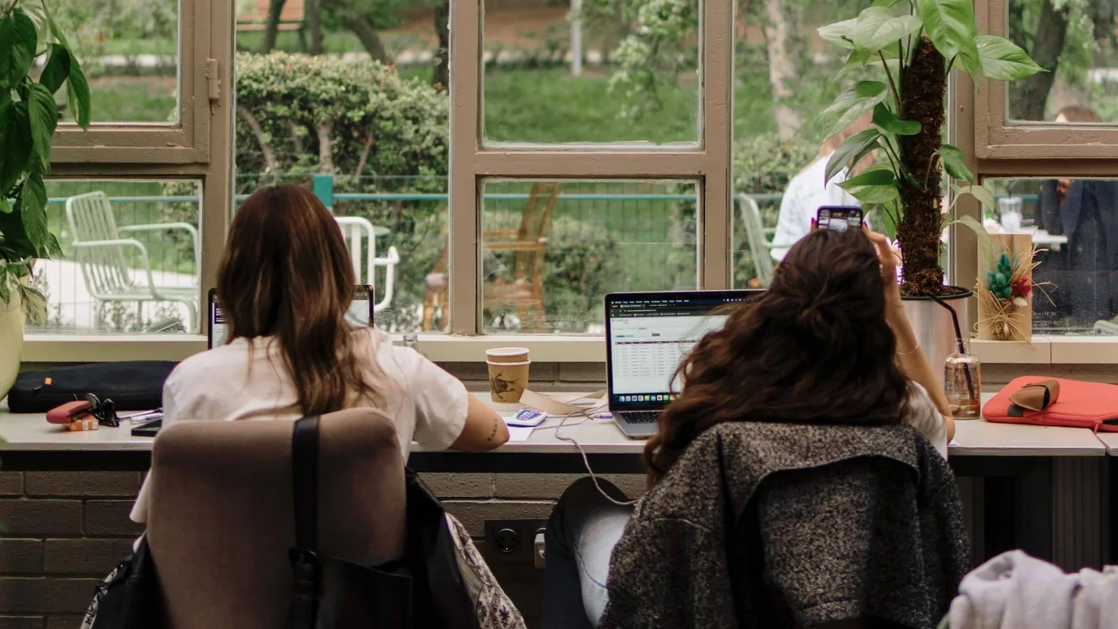 ¿Quién responde ante un accidente laboral en un coworking? Català Reinón Abogados analiza el nuevo escenario